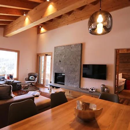 Chesa Forma 8 By
